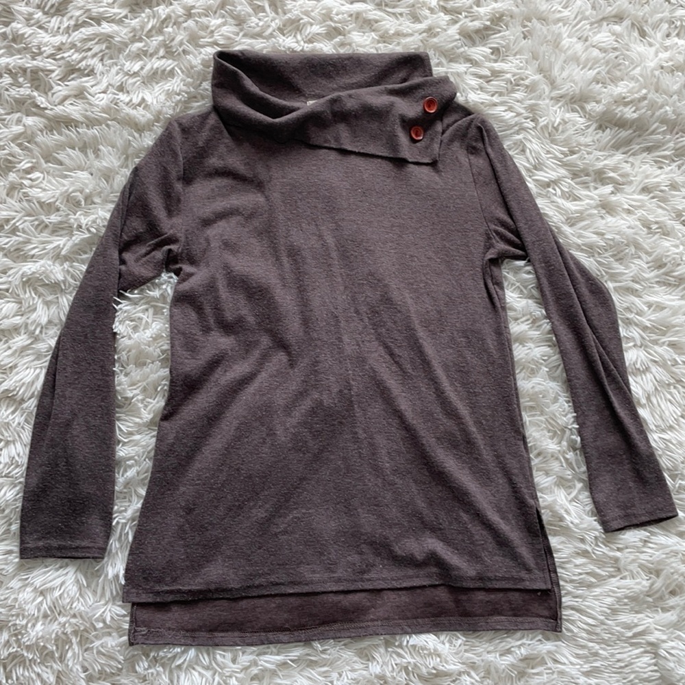 Long sleeve top